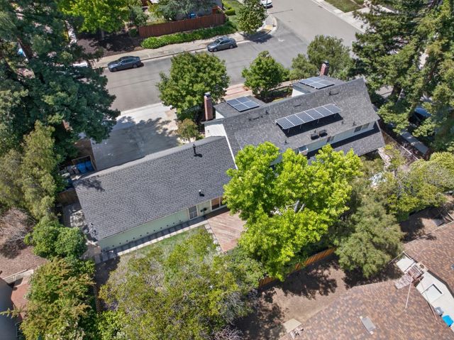 10380 Lockwood Drive, Cupertino, CA 95014