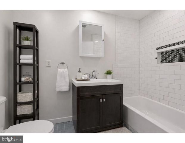 1840 N TAYLOR ST, Philadelphia, PA 19121