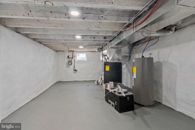 1840 N TAYLOR ST, Philadelphia, PA 19121