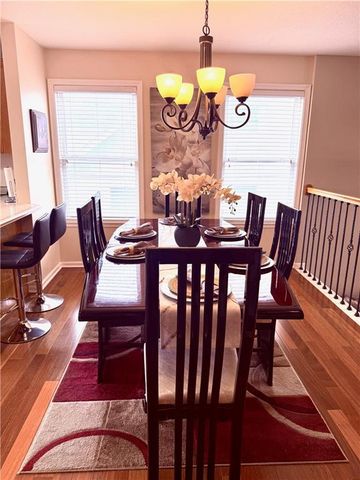 802 Redbud Drive, Paola, KS 66071