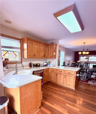 802 Redbud Drive, Paola, KS 66071