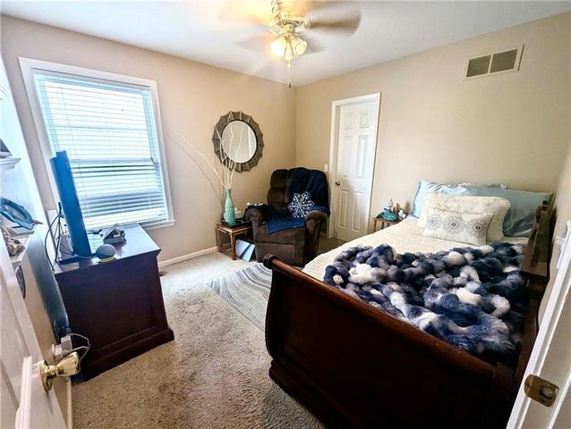 802 Redbud Drive, Paola, KS 66071