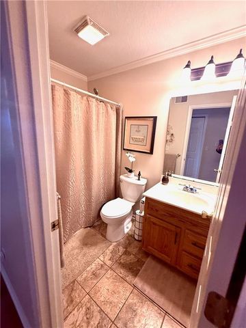 802 Redbud Drive, Paola, KS 66071