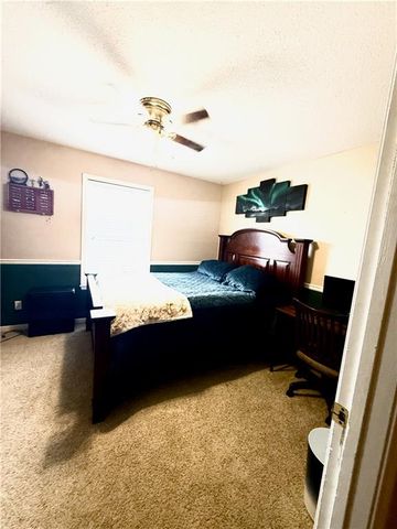 802 Redbud Drive, Paola, KS 66071