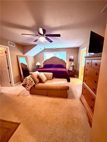 802 Redbud Drive, Paola, KS 66071