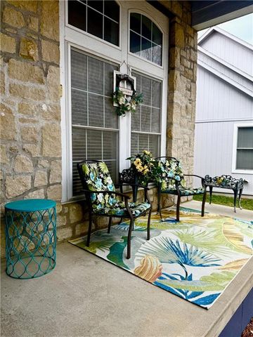 802 Redbud Drive, Paola, KS 66071