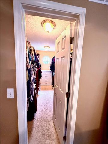 802 Redbud Drive, Paola, KS 66071