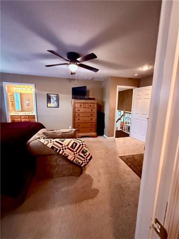 802 Redbud Drive, Paola, KS 66071