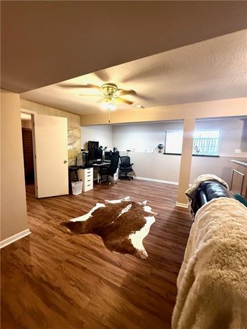 802 Redbud Drive, Paola, KS 66071