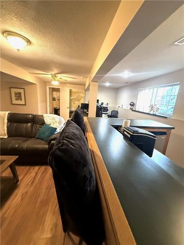 802 Redbud Drive, Paola, KS 66071