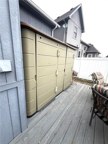 802 Redbud Drive, Paola, KS 66071