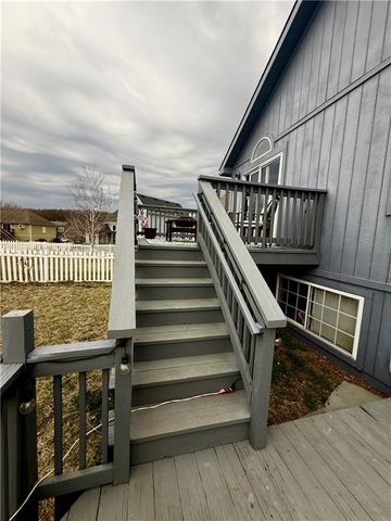 802 Redbud Drive, Paola, KS 66071