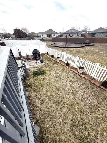 802 Redbud Drive, Paola, KS 66071