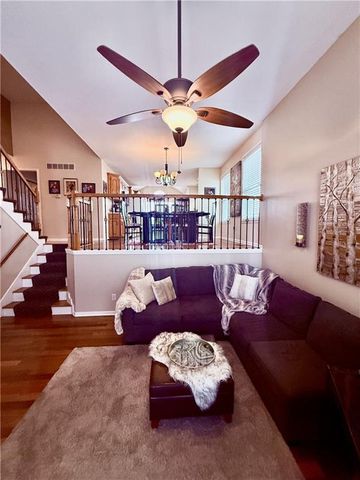 802 Redbud Drive, Paola, KS 66071