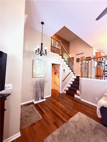 802 Redbud Drive, Paola, KS 66071