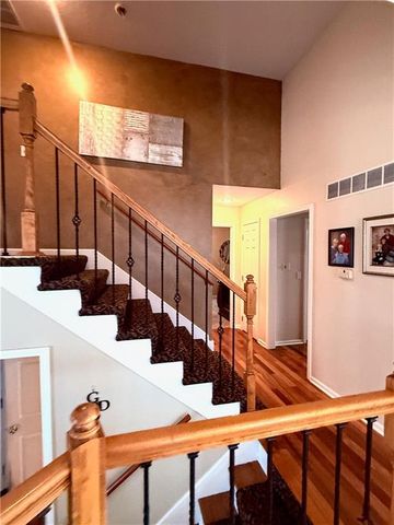 802 Redbud Drive, Paola, KS 66071