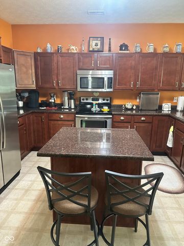 1075 Lazio Court, Greenwood, IN 46143