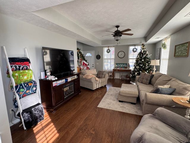 1705 Tyler Avenue, Aurora, MO 65605