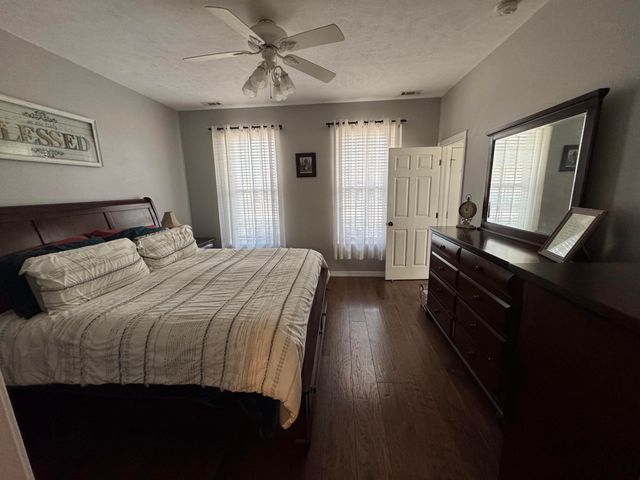 1705 Tyler Avenue, Aurora, MO 65605