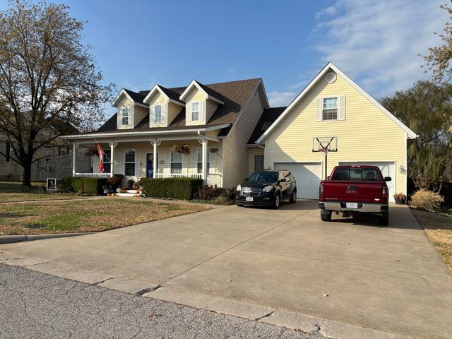 1705 Tyler Avenue, Aurora, MO 65605