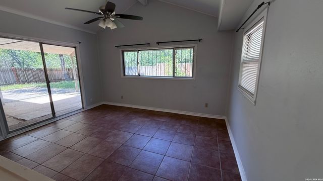 9039 WELLESLEY MANOR DR, San Antonio, TX 78240