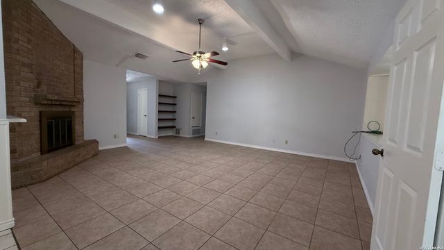 9039 WELLESLEY MANOR DR, San Antonio, TX 78240