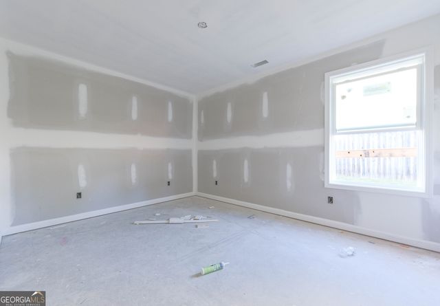113 Fuller Court, Grantville, GA 30220