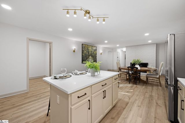 406 Rollingreen Road, Greenville, SC 29615