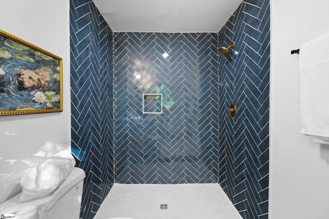 406 Rollingreen Road, Greenville, SC 29615