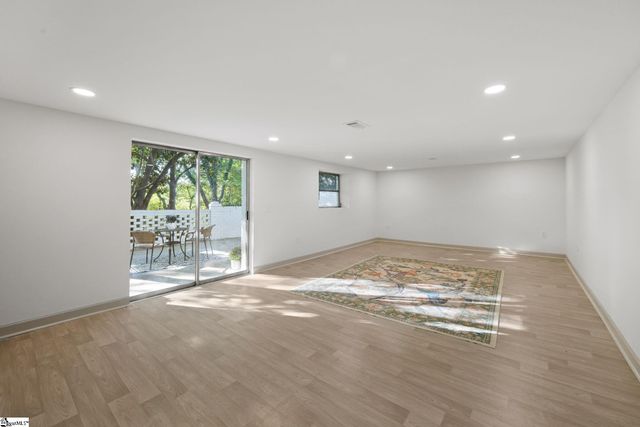 406 Rollingreen Road, Greenville, SC 29615