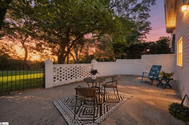 406 Rollingreen Road, Greenville, SC 29615