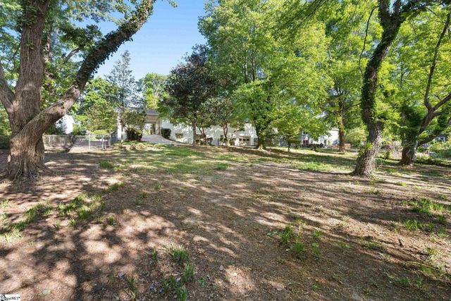 406 Rollingreen Road, Greenville, SC 29615