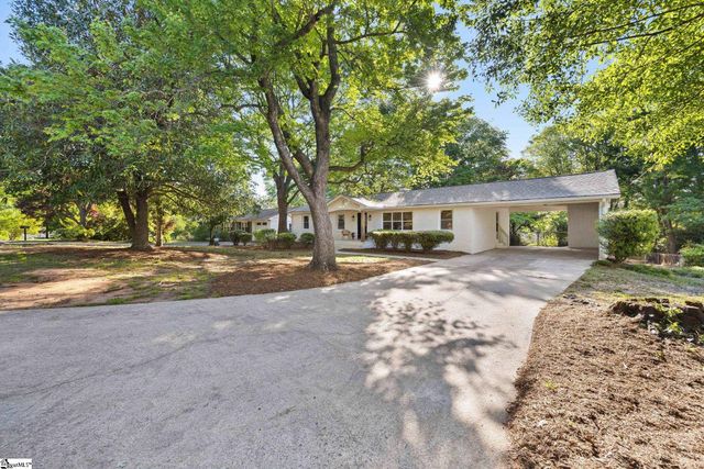 406 Rollingreen Road, Greenville, SC 29615