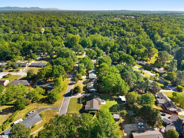 406 Rollingreen Road, Greenville, SC 29615