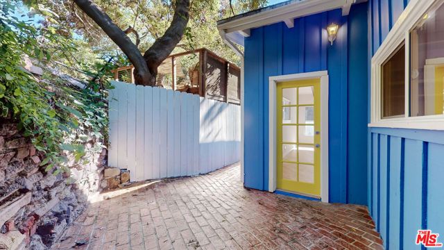 1414 N Beverly Glen Boulevard, Los Angeles, CA 90077