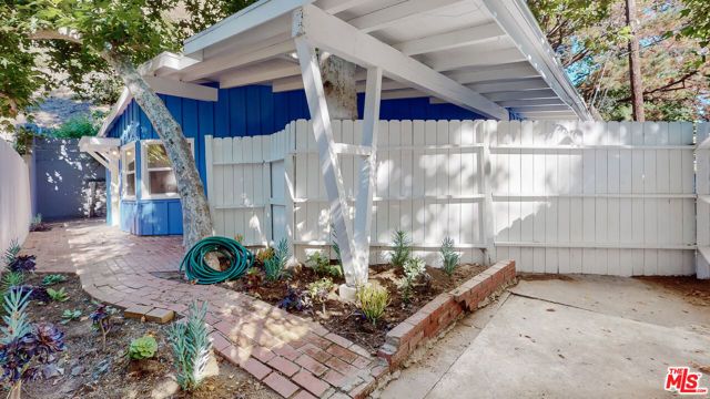 1414 N Beverly Glen Boulevard, Los Angeles, CA 90077