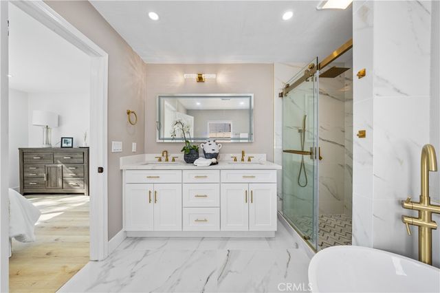 33 mann Street, Irvine, CA 92612