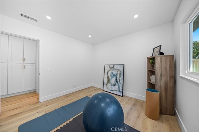 33 mann Street, Irvine, CA 92612