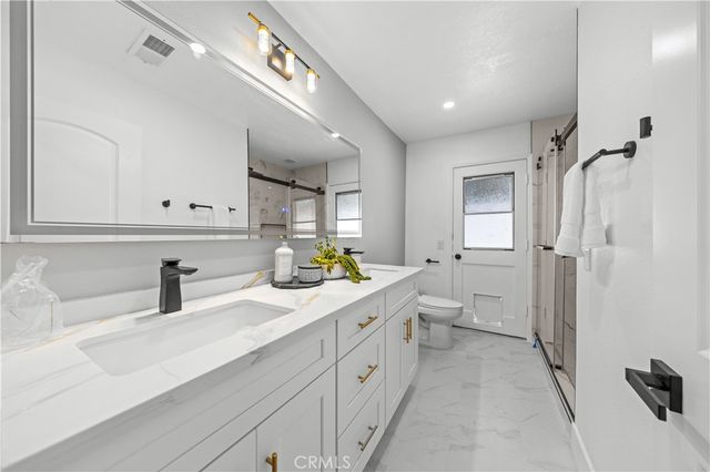 33 mann Street, Irvine, CA 92612