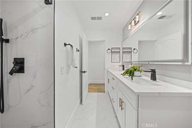 33 mann Street, Irvine, CA 92612