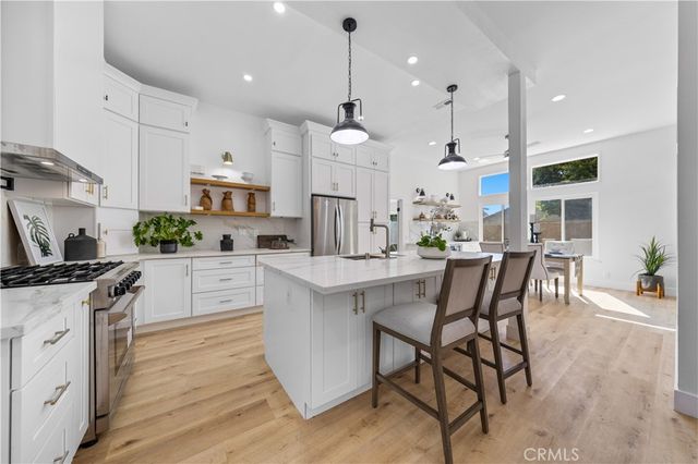 33 mann Street, Irvine, CA 92612