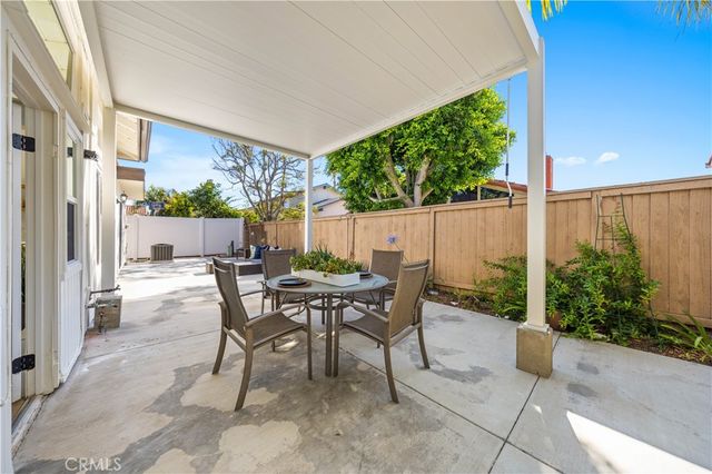 33 mann Street, Irvine, CA 92612