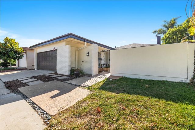 33 mann Street, Irvine, CA 92612