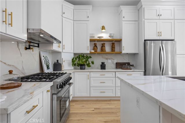 33 mann Street, Irvine, CA 92612