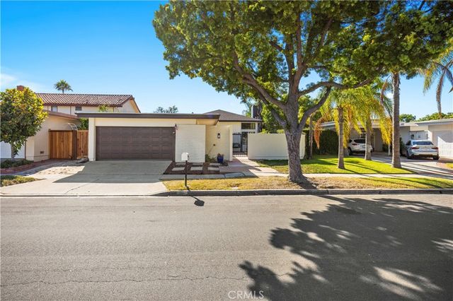 33 mann Street, Irvine, CA 92612