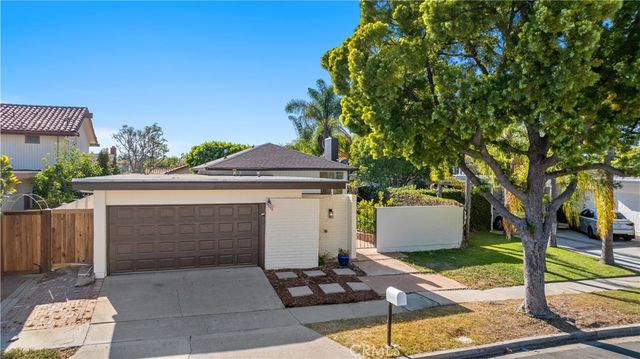 33 mann Street, Irvine, CA 92612
