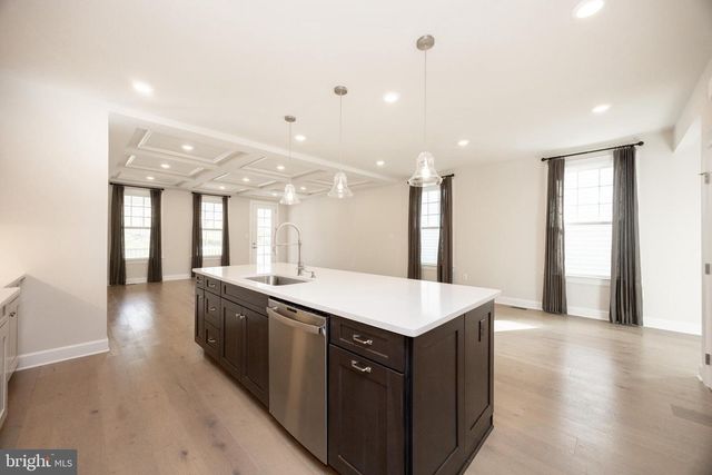 1147 SCULTHORPE DR, West Chester, PA 19380