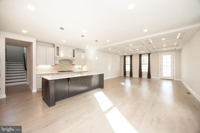 1147 SCULTHORPE DR, West Chester, PA 19380