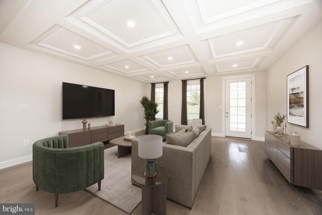 1147 SCULTHORPE DR, West Chester, PA 19380