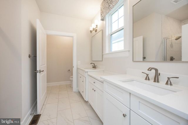 1147 SCULTHORPE DR, West Chester, PA 19380